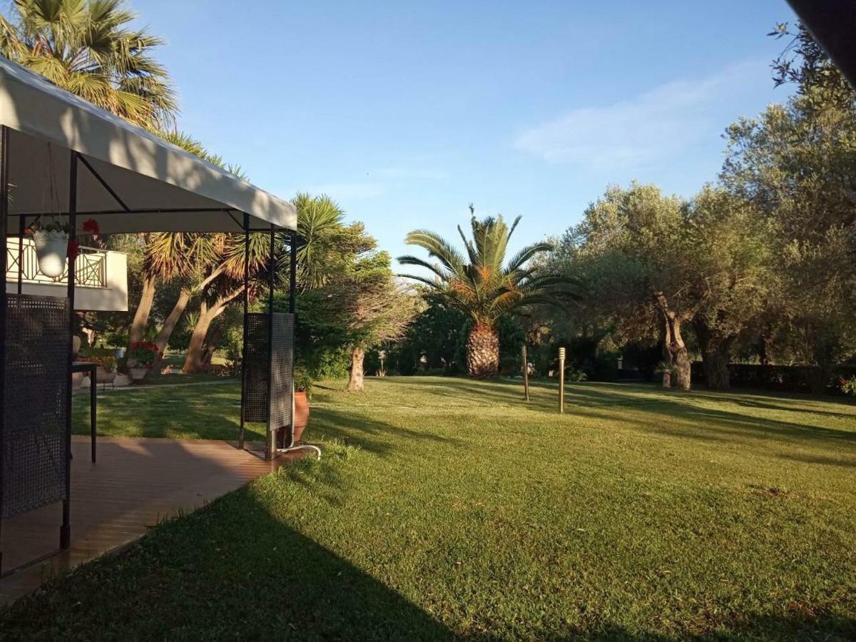 Sunny Garden Villa 普拉塔里亚 外观 照片